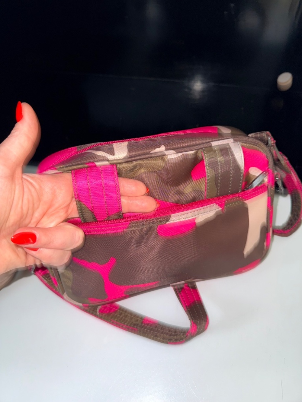 NEW Lug Propeller Travel Duffel AND Carousel Crossbody Set Camo Pink - Picture 9 of 12